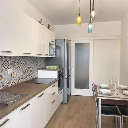Apartment Uniko Pineto