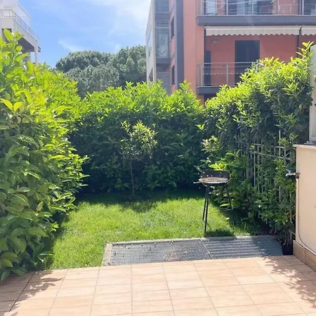 Uniko Apartament Pineto