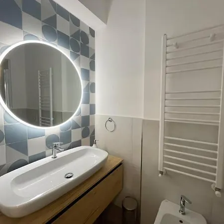 Uniko Apartment *